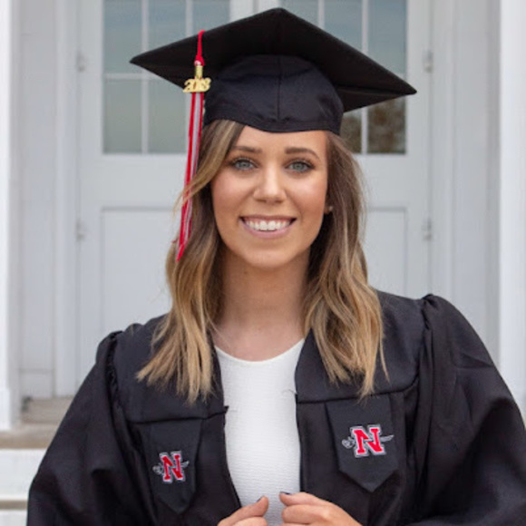 Meet your Posher, Alexandra - Picture 1 of 1